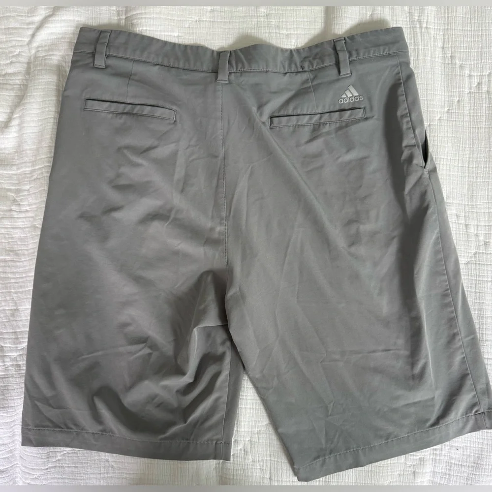 Adidas Men’s Gray Golf Shorts Size 36 Performance Stretch Active Fit